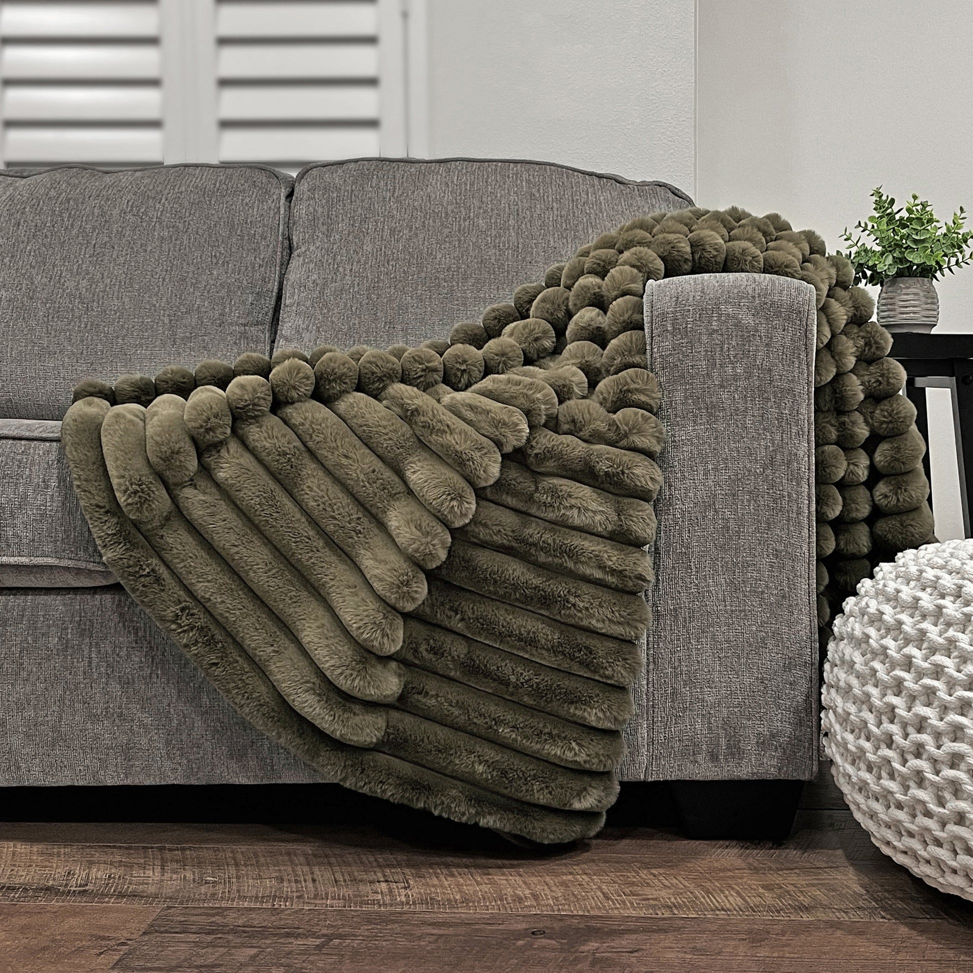 The Mood Puffy Faux Fur Throw, 50x60 in. Olive (Brown-Green)