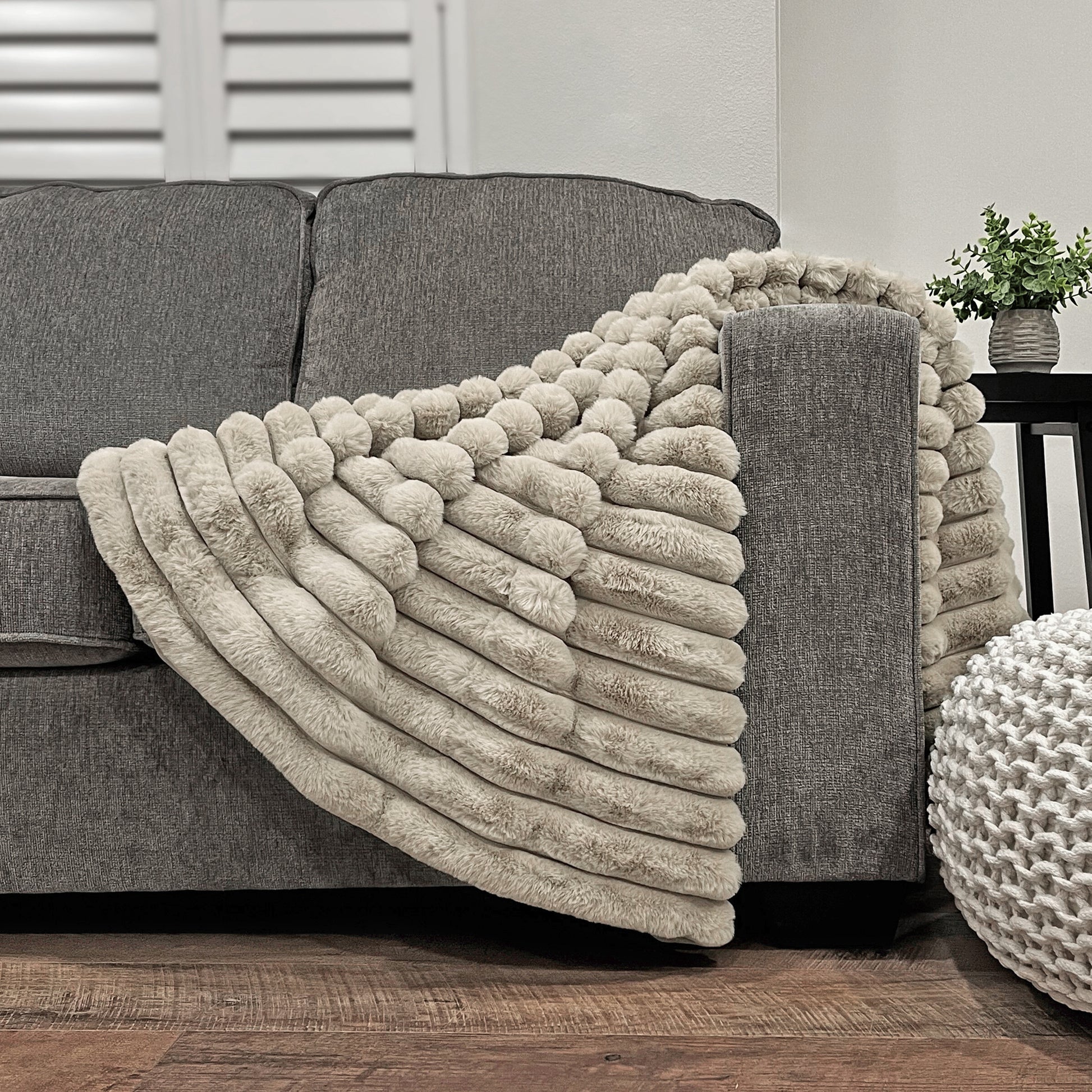 The Mood Puffy Faux Fur Throw, 50x60 in. Fog Gray