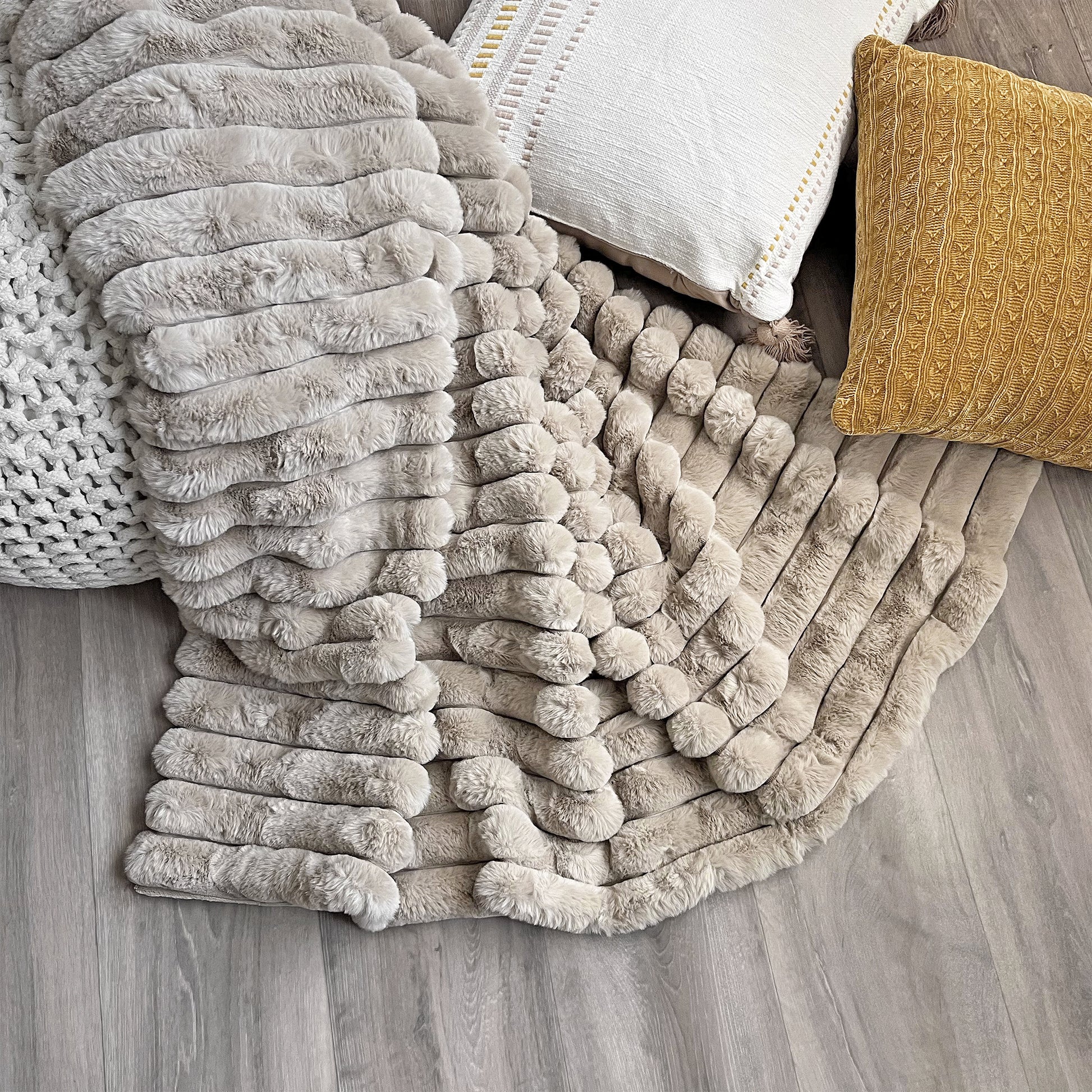 The Mood Puffy Faux Fur Throw, 50x60 in. Fog Gray