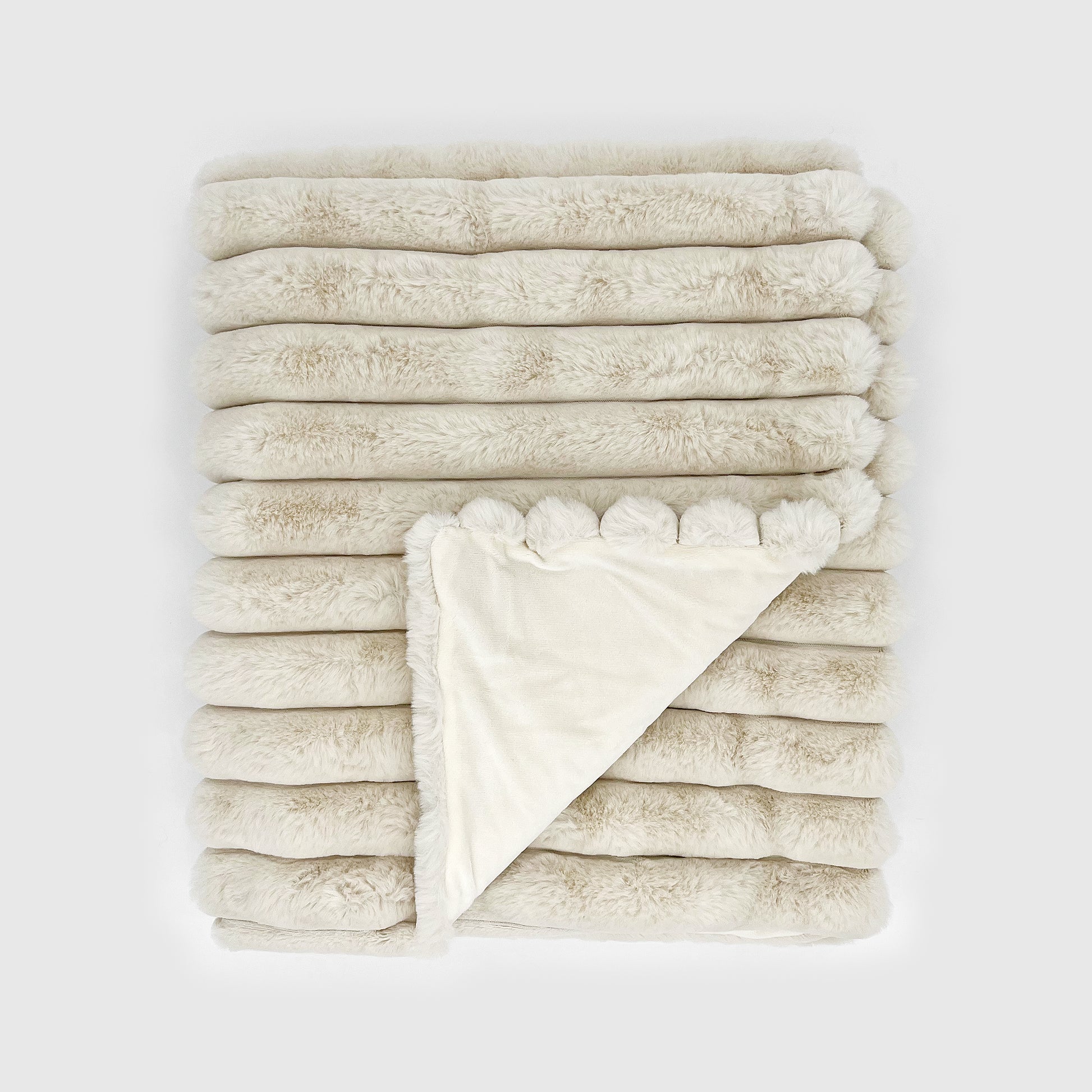 The Mood Puffy Faux Fur Throw, 50x60 in. Vanilla (Beige)