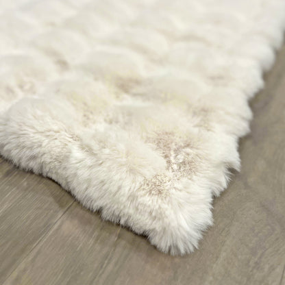 Cubby Faux Fur Throw - Vanilla