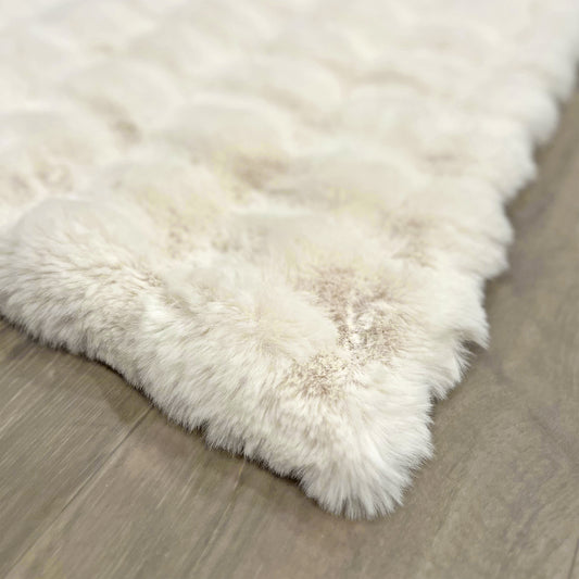 Cubby Faux Fur Throw - Vanilla