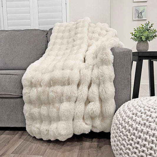 Cubby Faux Fur Throw - Vanilla