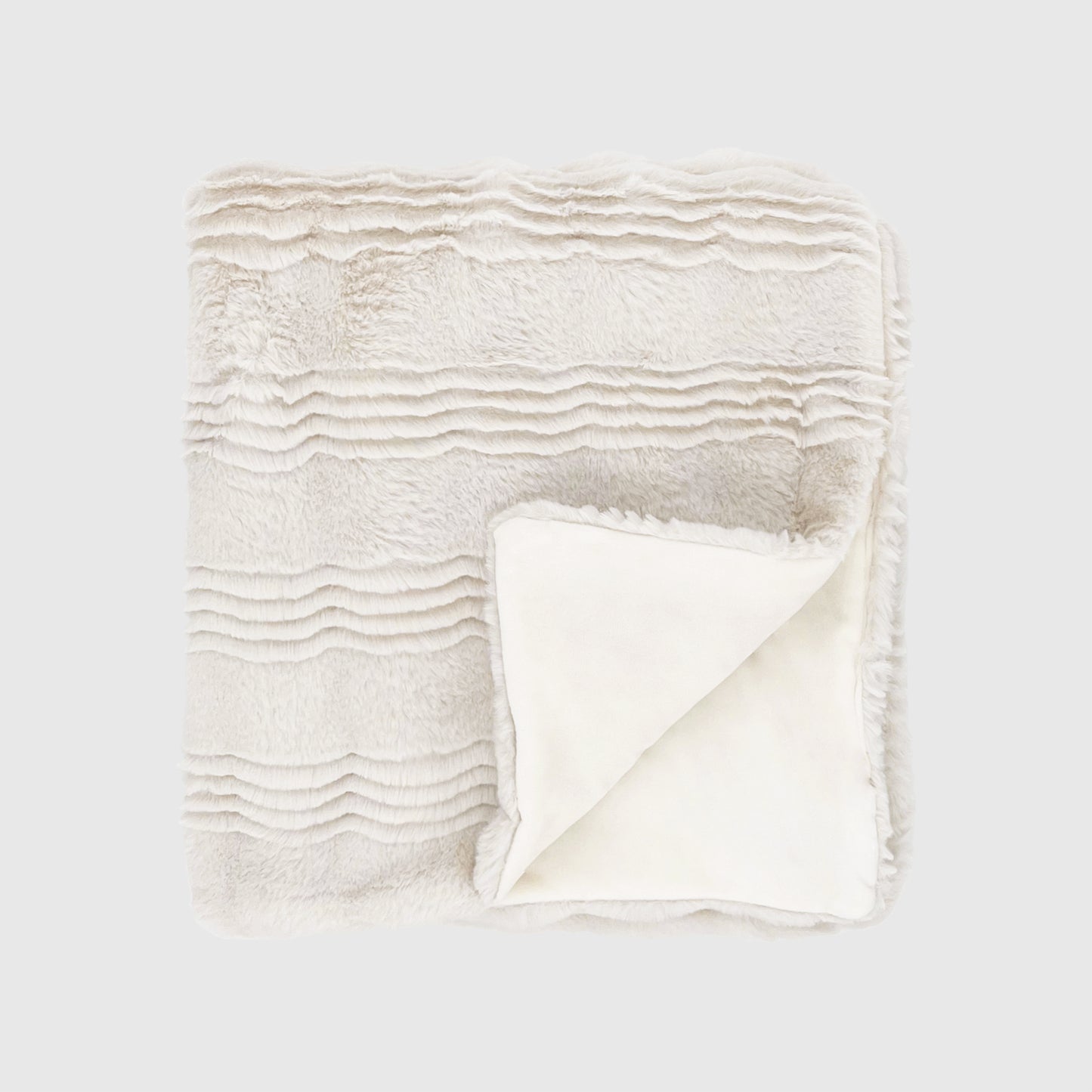 The Mood Scallop Faux Fur Throw, 50x60 in., Coconut (Beige)