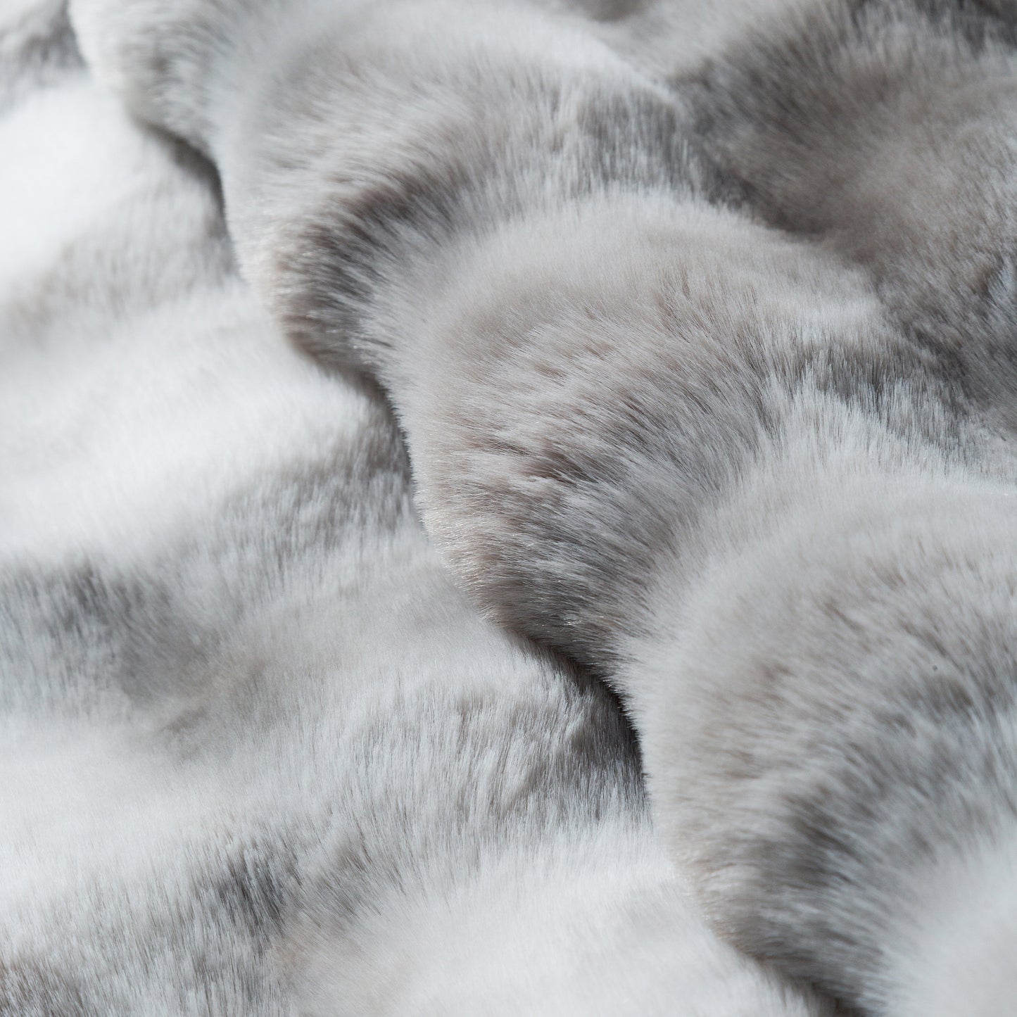 The Mood Cubby II Tie-Dyed Faux Fur Throw, Ragdoll