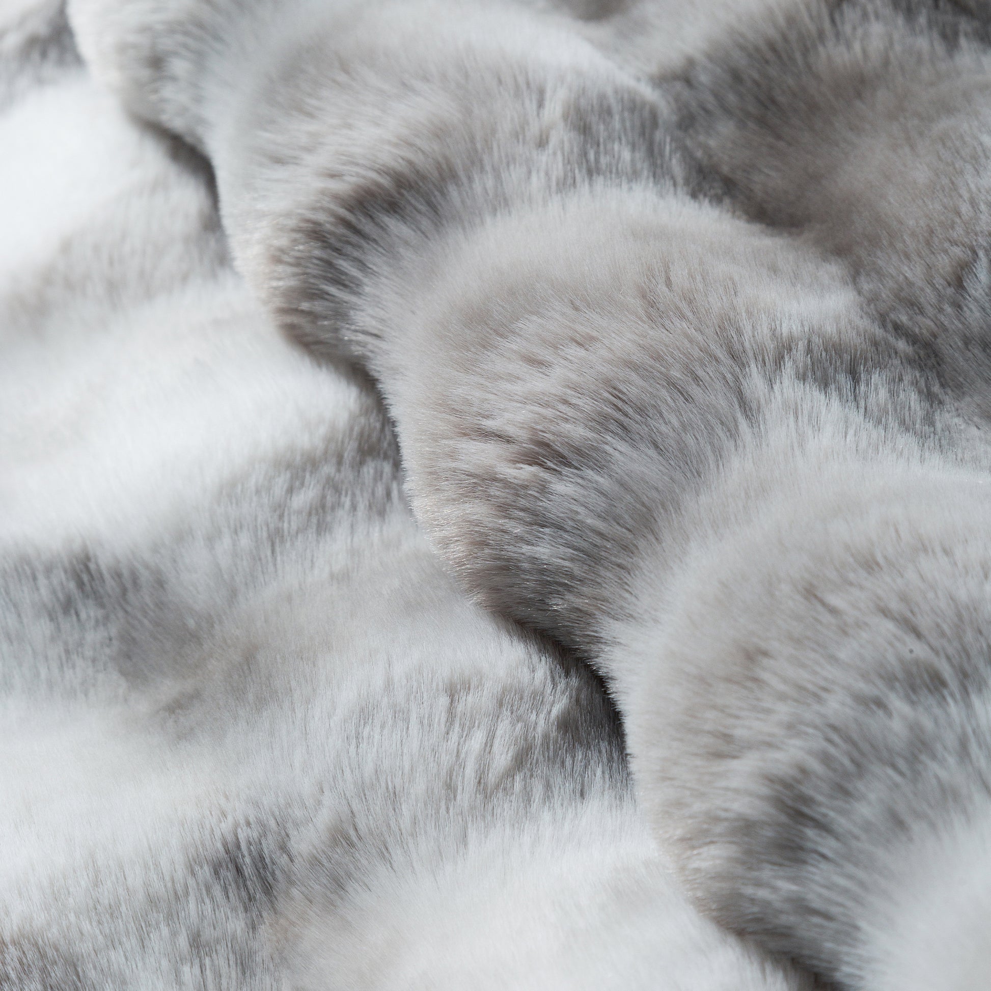 The Mood Cubby II Tie-Dyed Faux Fur Throw, Ragdoll