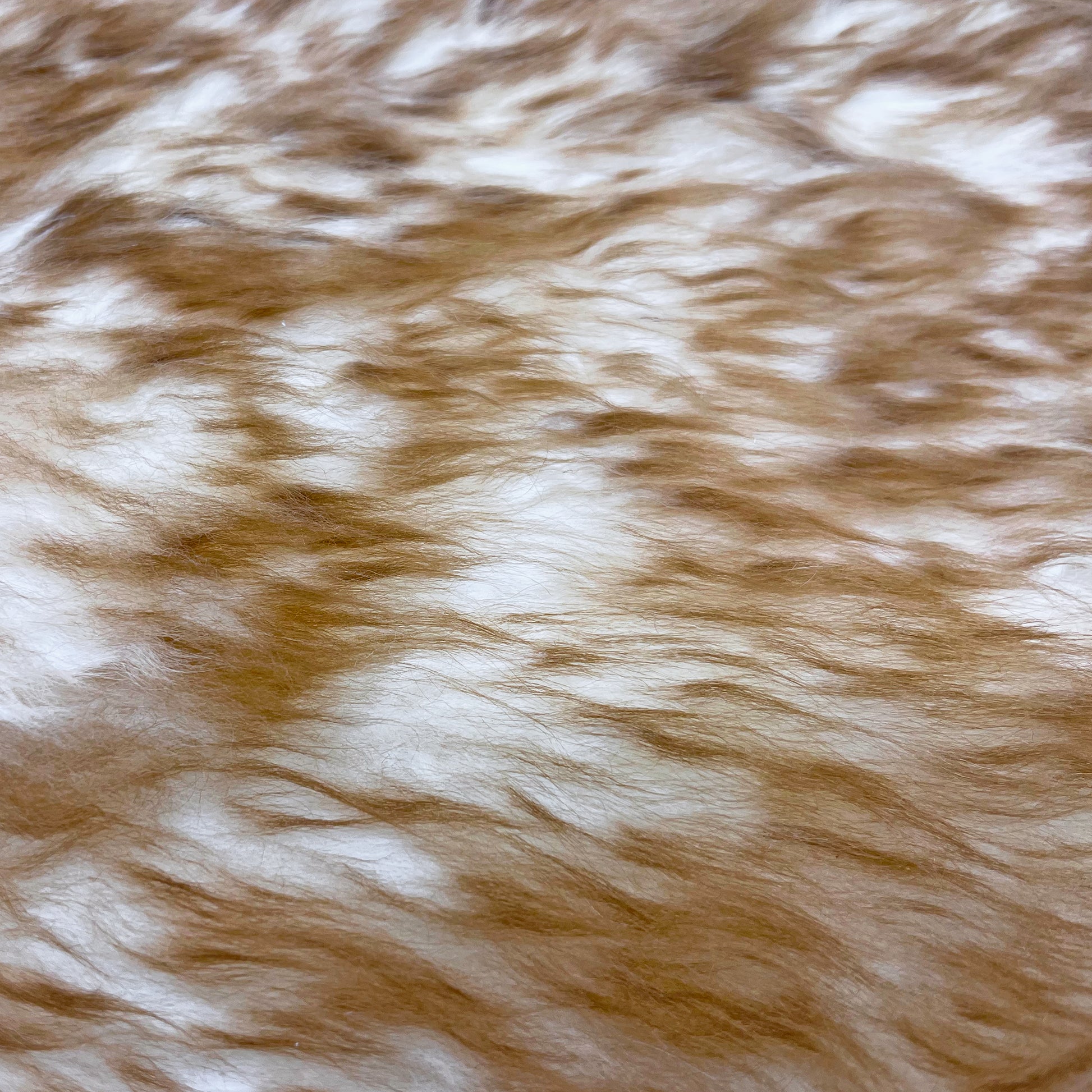 Bowron PetCare Sheepskin Pet Bed, Eclipse (Brown/Ivory)