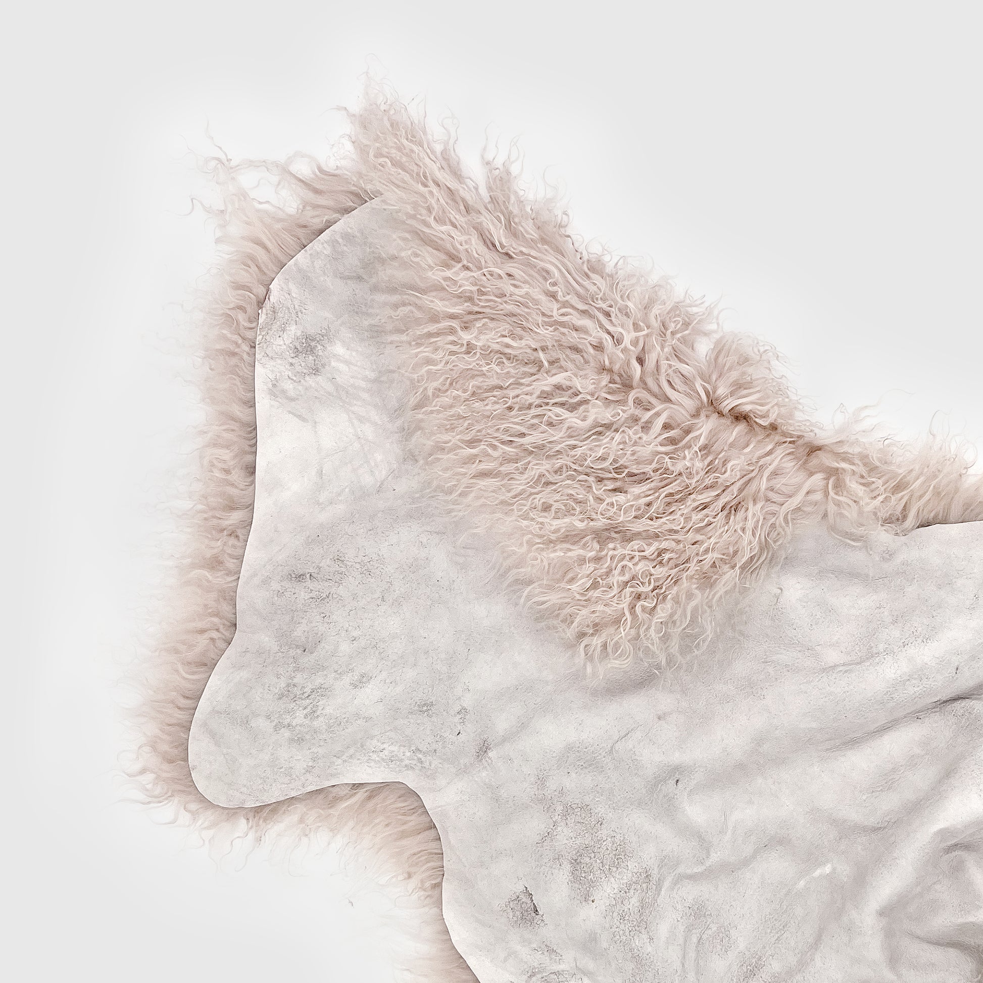 The Mood | Gobi Mongolian Lambskin Pelt, Mahogany Rose