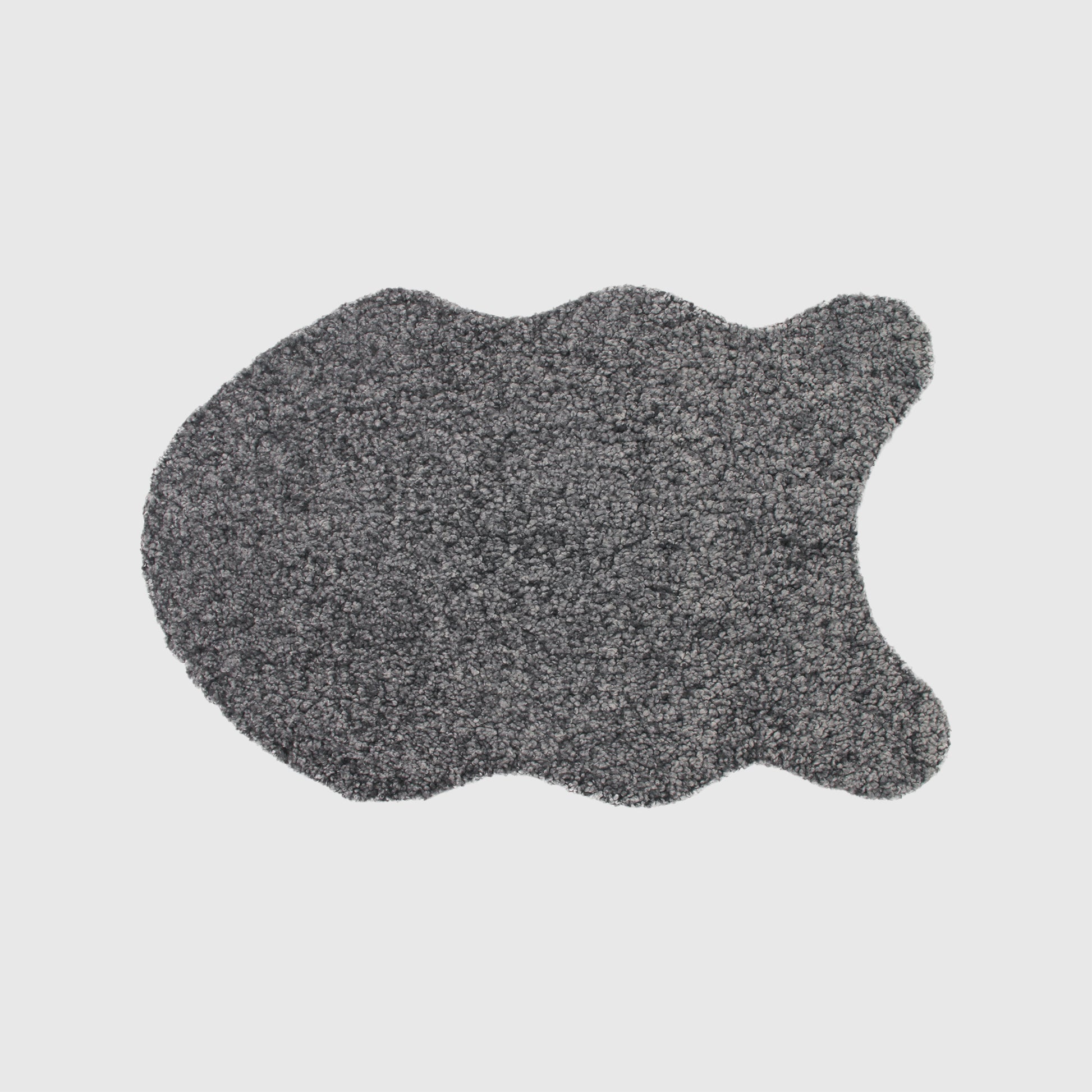 The Mood | Cassidy Faux Fur 2'x3' Pelt-Shaped Rug, Misty Sky