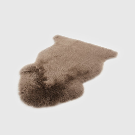 The Mood | Charlie Sheepskin Single Pelt Rug, Toffee